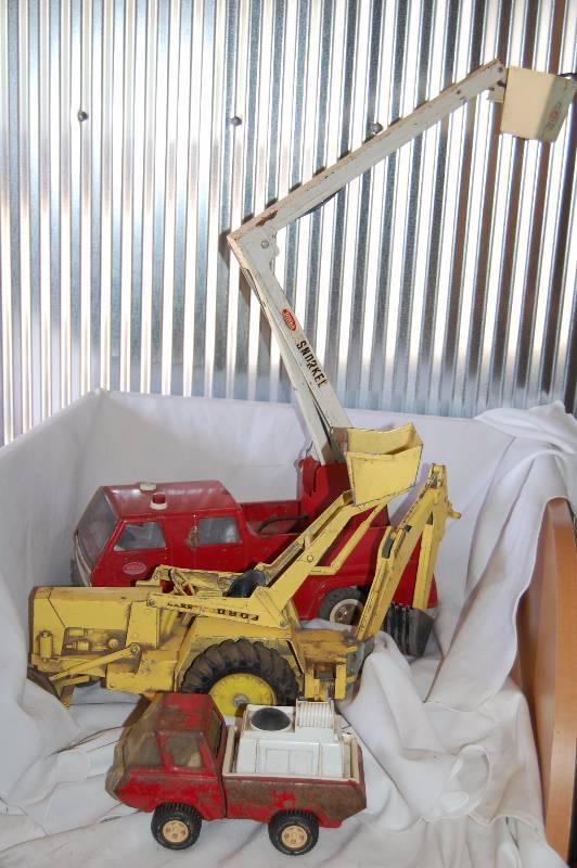 lot 26 image: Model Heavy Equiptment