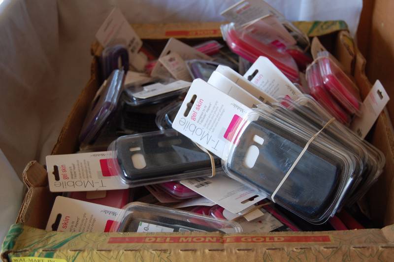 lot 35 image: T Mobile Cell Phone Cases