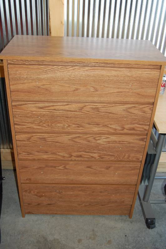 lot 63 image: Dresser