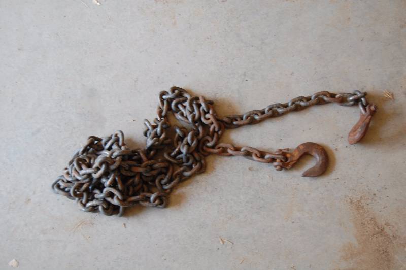 lot 67 image: Length of chain