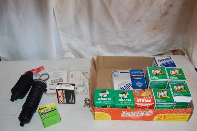 lot 75 image: Oil Filters and Parts