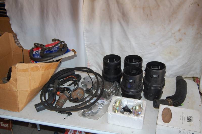 lot 79 image: Mini Fog Lights and Auto Parts