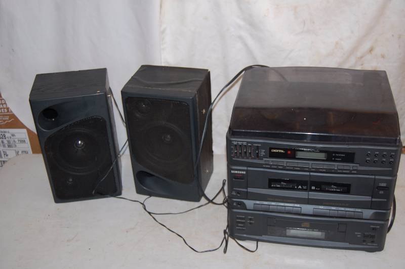 lot 81 image: Record Player, CD Player, Speakers