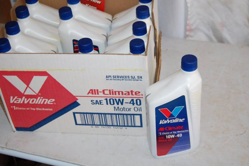 lot 84 image: Full Case of Motor Oil
