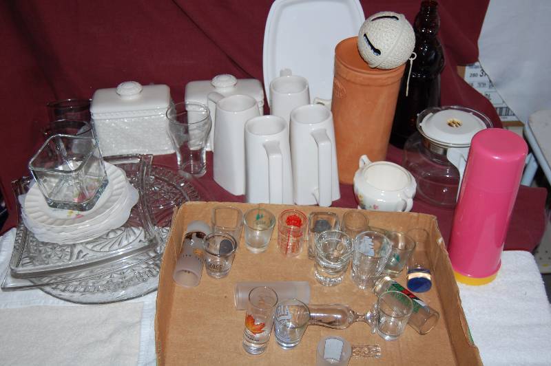 lot 116 image: Kitchen Wares