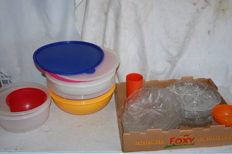 lot 117 image: Kitchen Wares