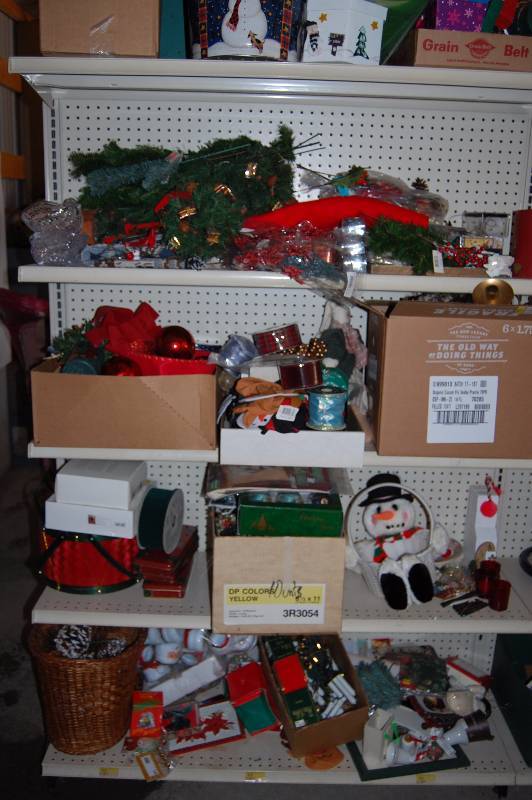 lot 118 image: Huge Lot Of Christmas Items
