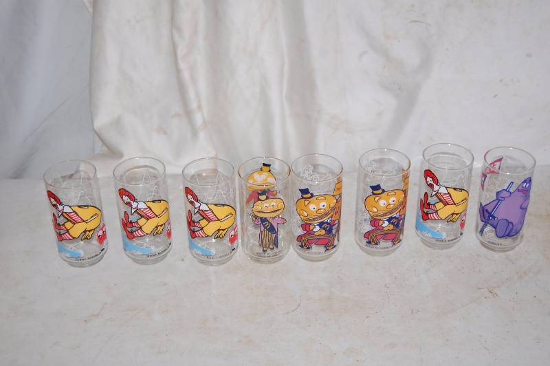 lot 122 image: Glass McDonalds Cups