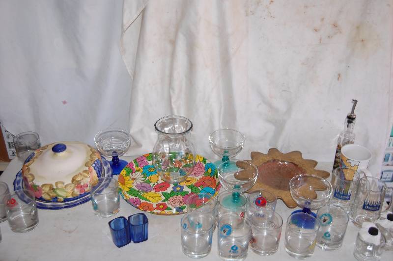 lot 123 image: Kitchen Wares