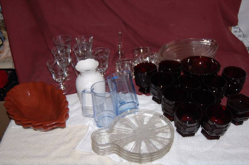 lot 124 image: Kitchen Wares