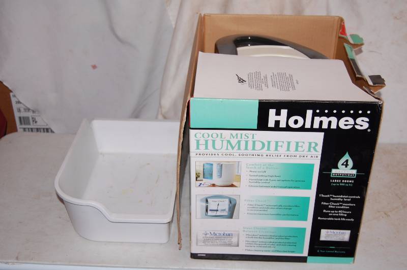 lot 126 image: Holmes Humidifier