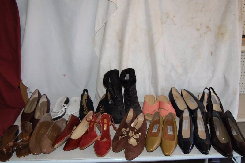 lot 133 image: Ladies Shoes