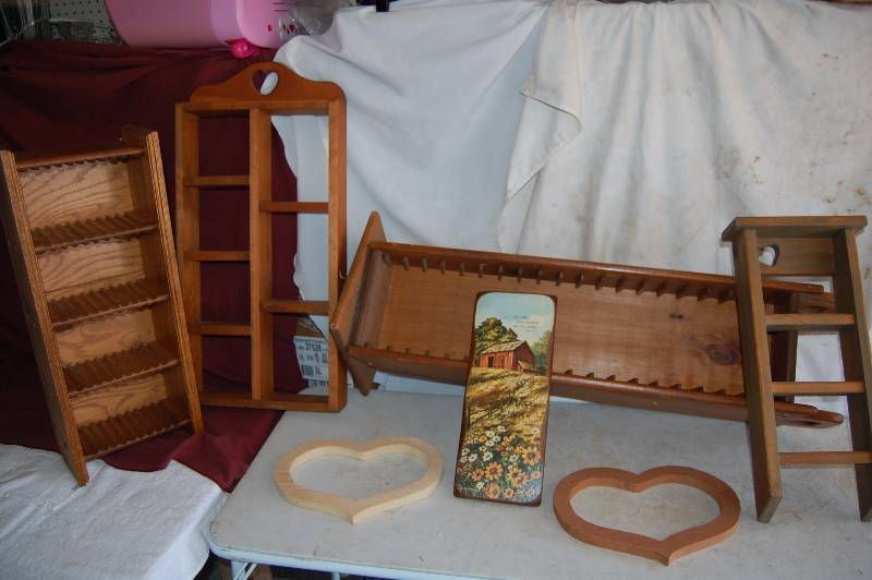 lot 135 image: Oak End Tables and Wood Crafts