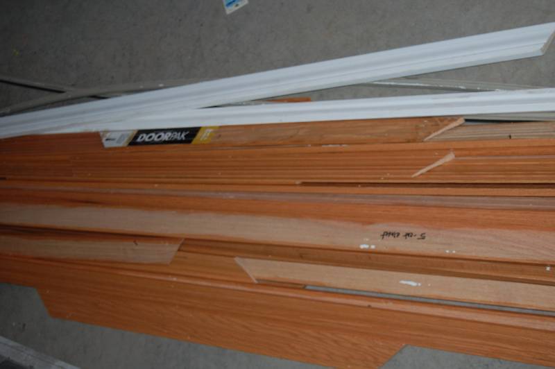 lot 166 image: Oak Trim
