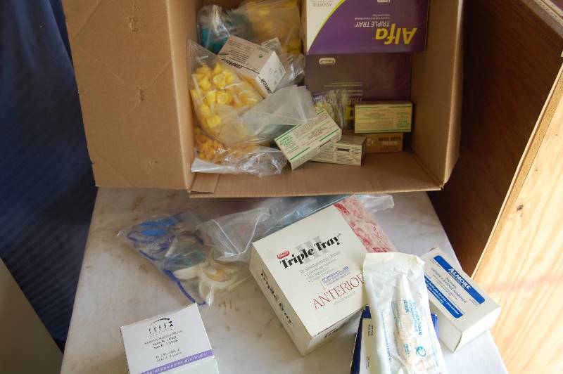lot 182 image: Triple Tray Crown Bridge Impression Mixer Kit and More Dental Products