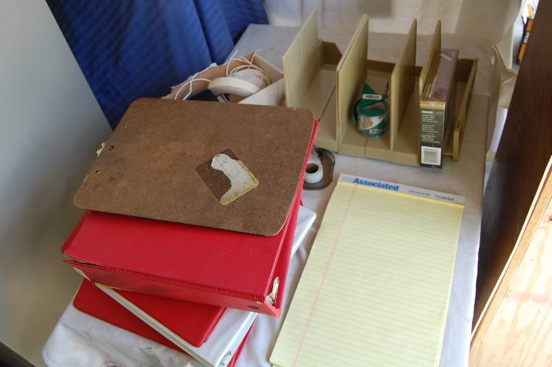 lot 184 image: Office Supplies