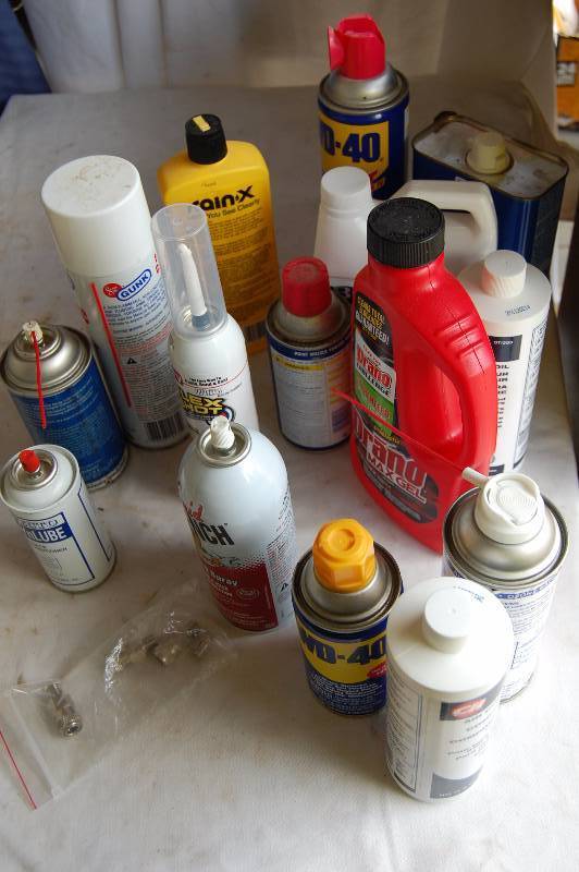 lot 190 image: Household Chemicals and Air Tool Quick Connects