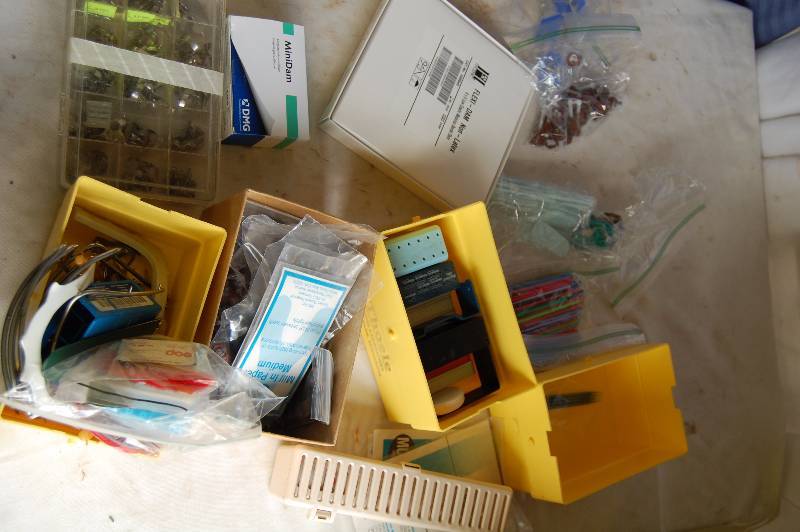 lot 196 image: Dental Equipment