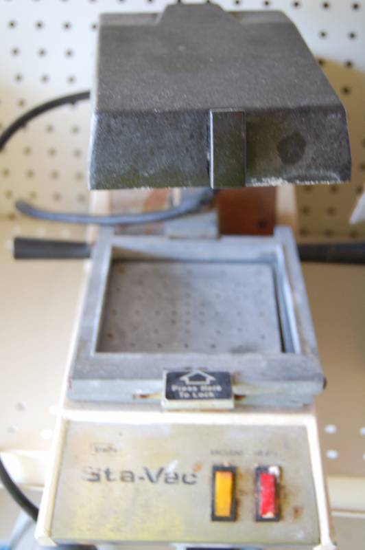 lot 213 image: STA-VAC Dental Equipment