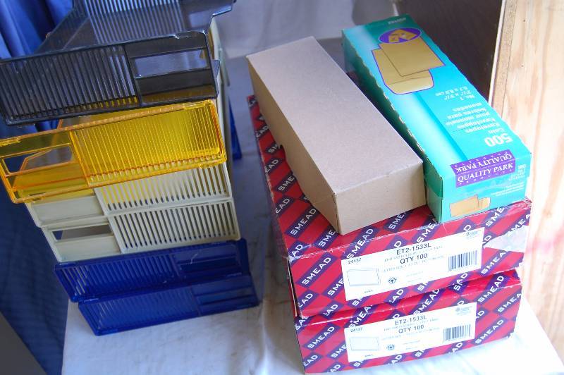 lot 217 image: File Trays and Folders