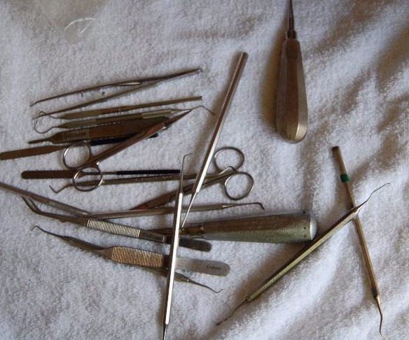 lot 218 image: Steel Dental Tools