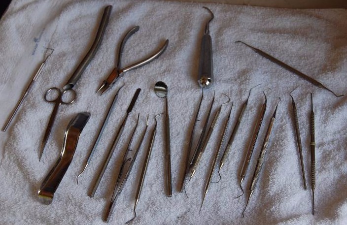 lot 220 image: Steel Dental Tools