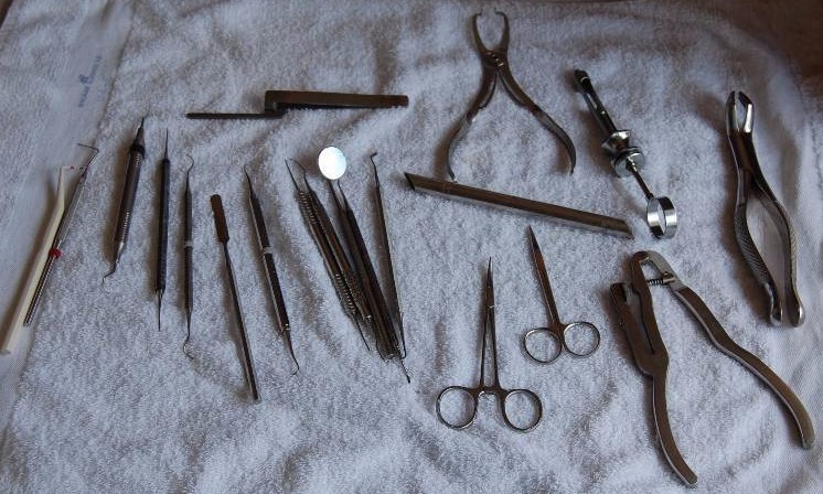 lot 237 image: Steel Dental Tools