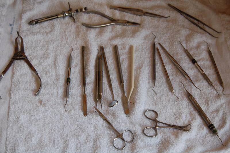 lot 242 image: Steel Dental Tools