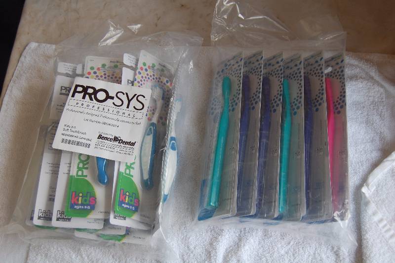 lot 253 image: Tooth Brushes and More