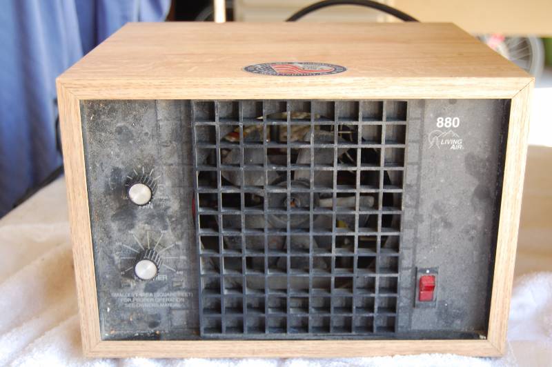 lot 277 image: Air Cleaner