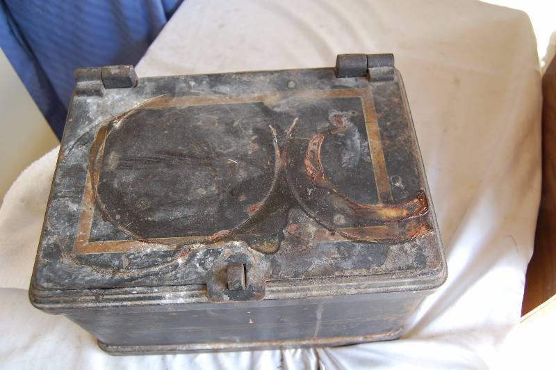 lot 278 image: Antique Safe