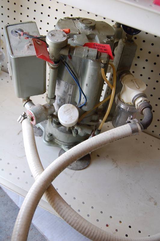 lot 280 image: Vacuum Pump