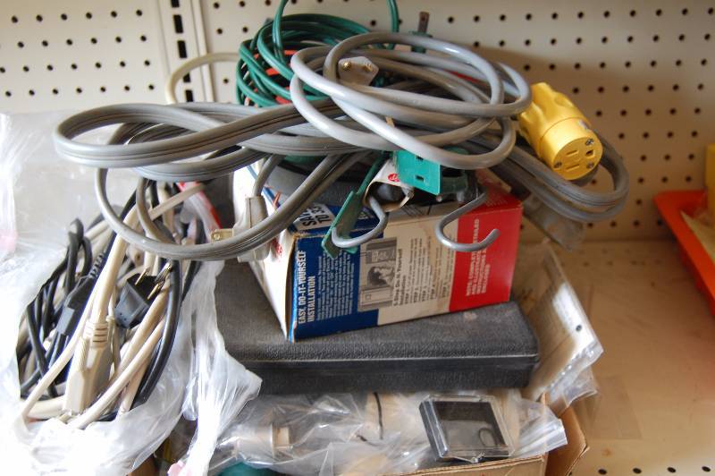 lot 284 image: Tools, Dentist Tips, and Power Cords