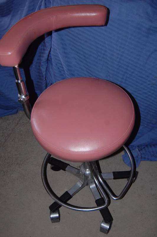 lot 307 image: Doctors Chair