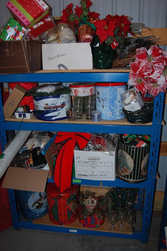 lot 314 image: Large Christmas Lot
