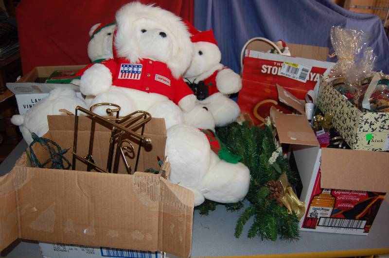 lot 321 image: Large Christmas Lot