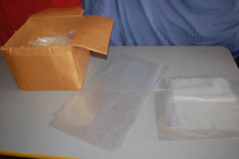 lot 325 image: Plastic bags