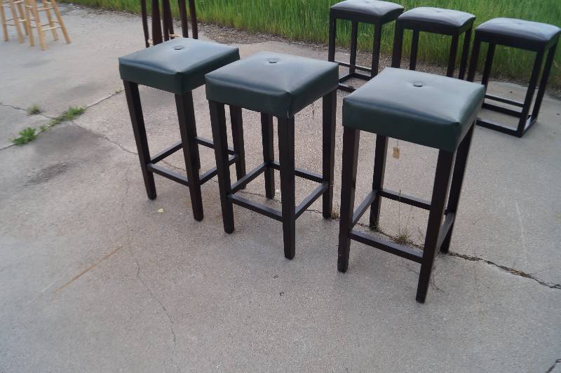 3 High Stools