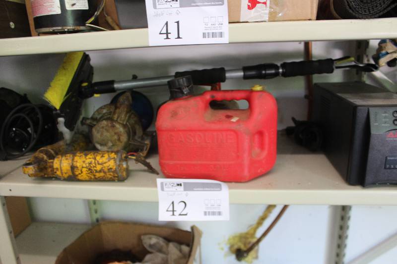 lot 42 image: APC Smart-UPS 750, Plastic Gas Can, Motor