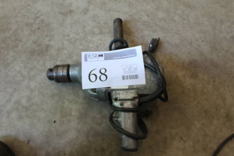 lot 68 image: 12 Inch Keyed Chuck Electric Drill