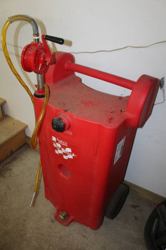 lot 12 image: Fuel Chief Fuel Tank & Pump