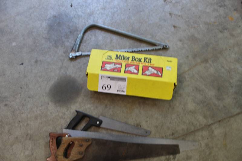 lot 69 image: Lot of (5) Hand Saws