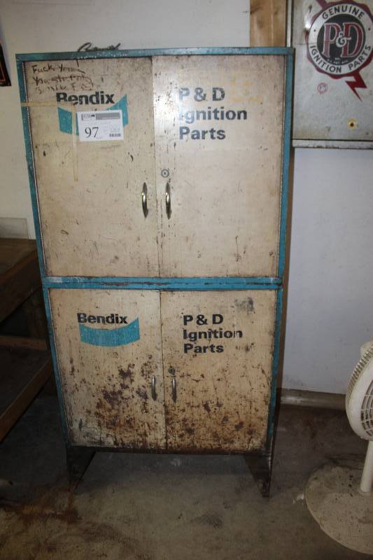 lot 97 image: Cabinet