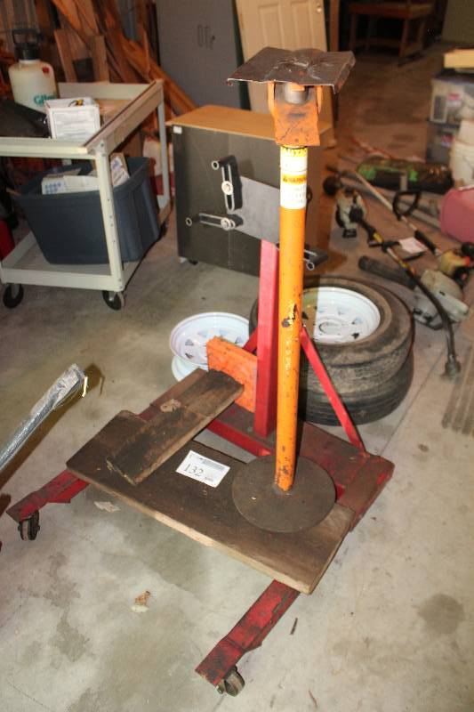 lot 132 image: Lot of (3) Engine Stand, Transmission Jack,