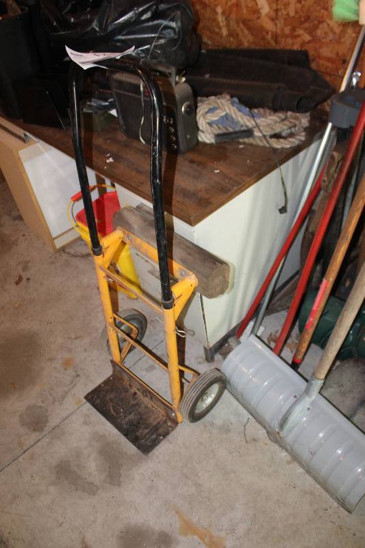 lot 171 image: 2-Wheel Hand Truck