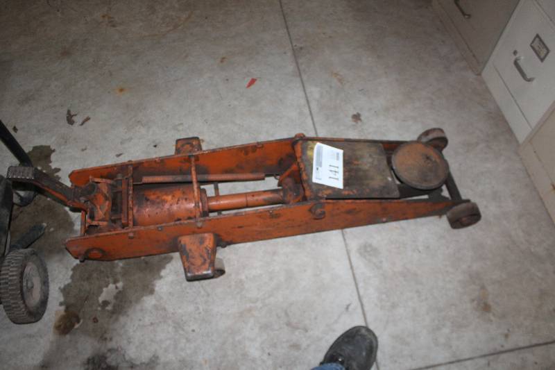 lot 141 image: Hydraulic Floor Jack