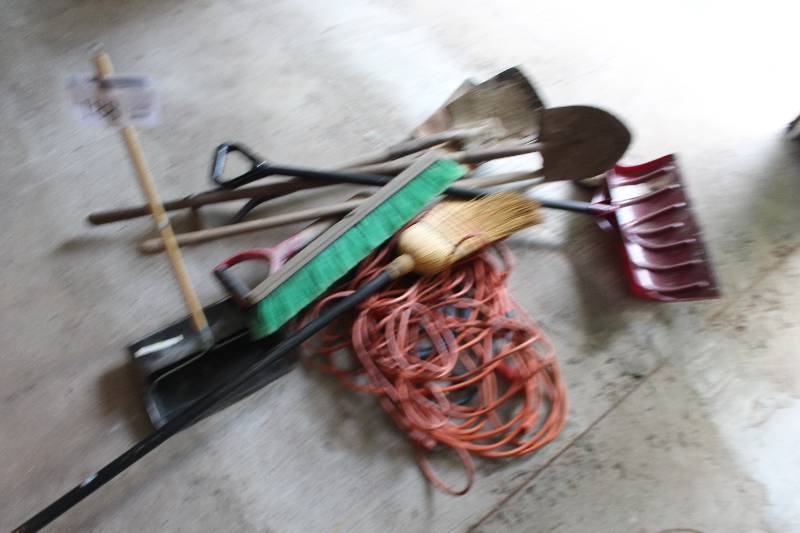 lot 188 image: Snow Shovels, Yard Tools, Extension Cord, Brooms