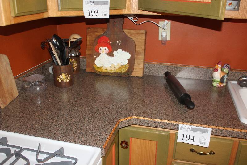lot 196 image: Utensils, Cutting Boards, Decorations