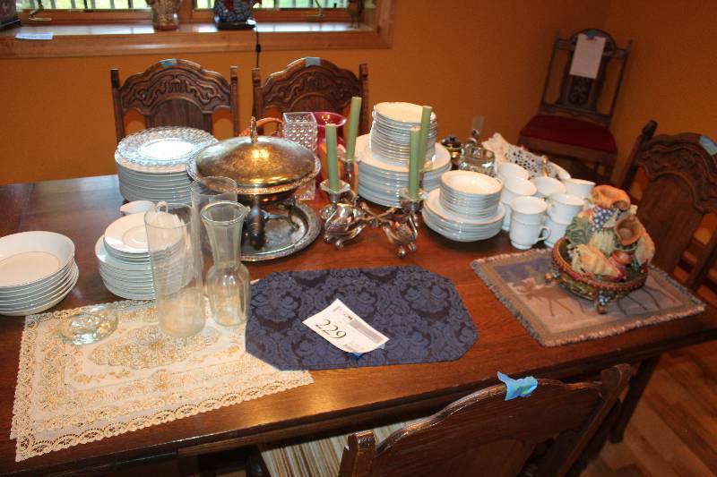 lot 229 image: Dishes, Plates, Glassware, Table Decorations