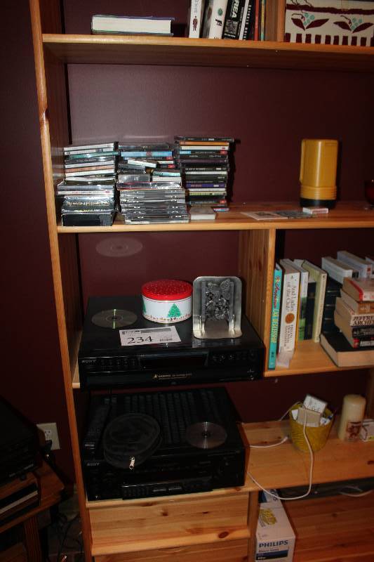 lot 234 image: Sony FM StereoFM-AM Receiver STR-D560Z, Sony 5-Disc CD Changer, Speakers, CDs,